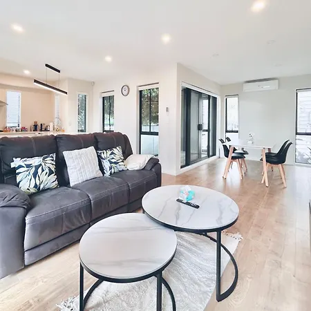 Nearly New 3Bed Townhouse 3Km To Cbd Villa